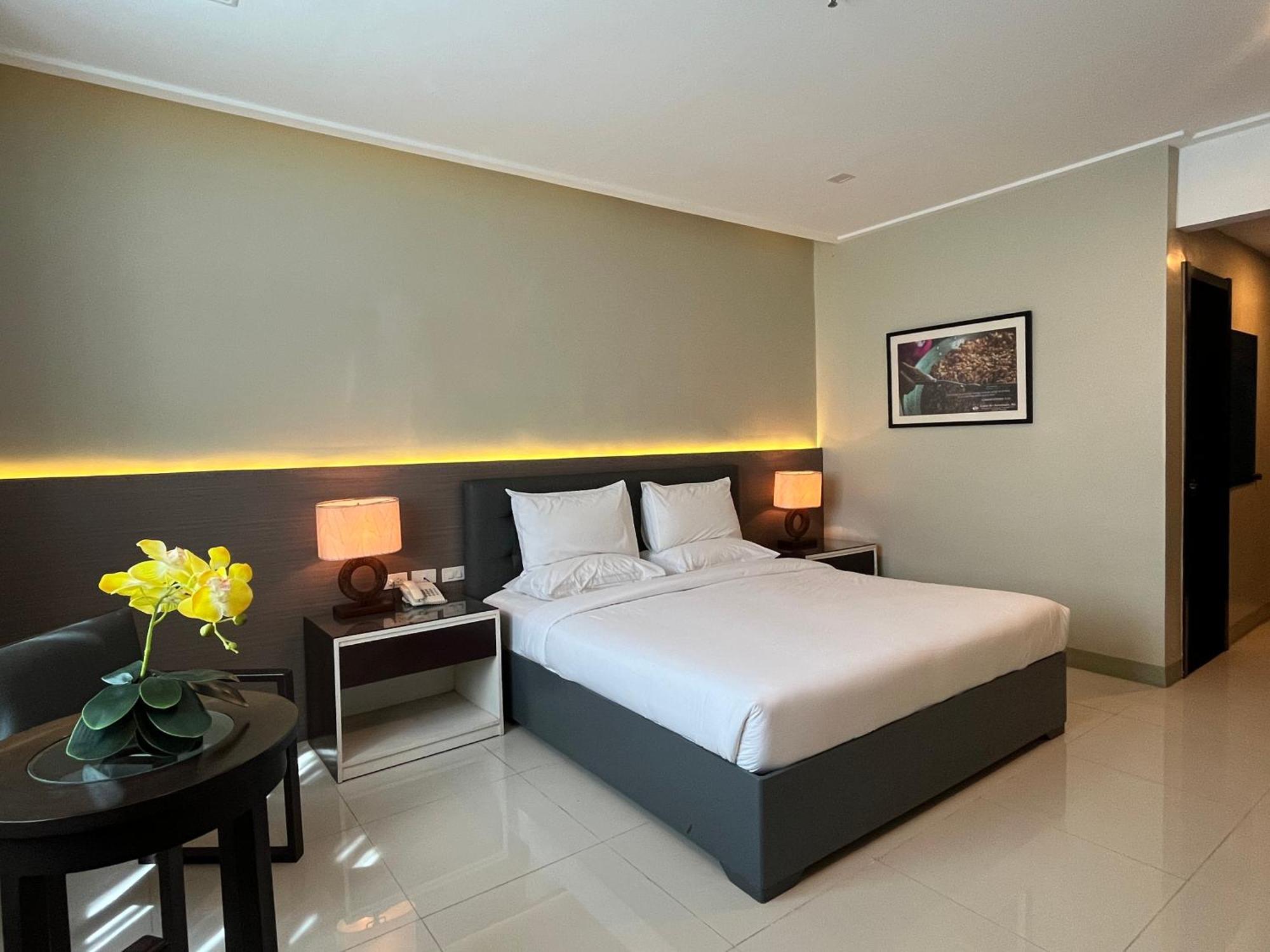 Iloilo Gateway Hotel And Suites Pavia Luaran gambar
