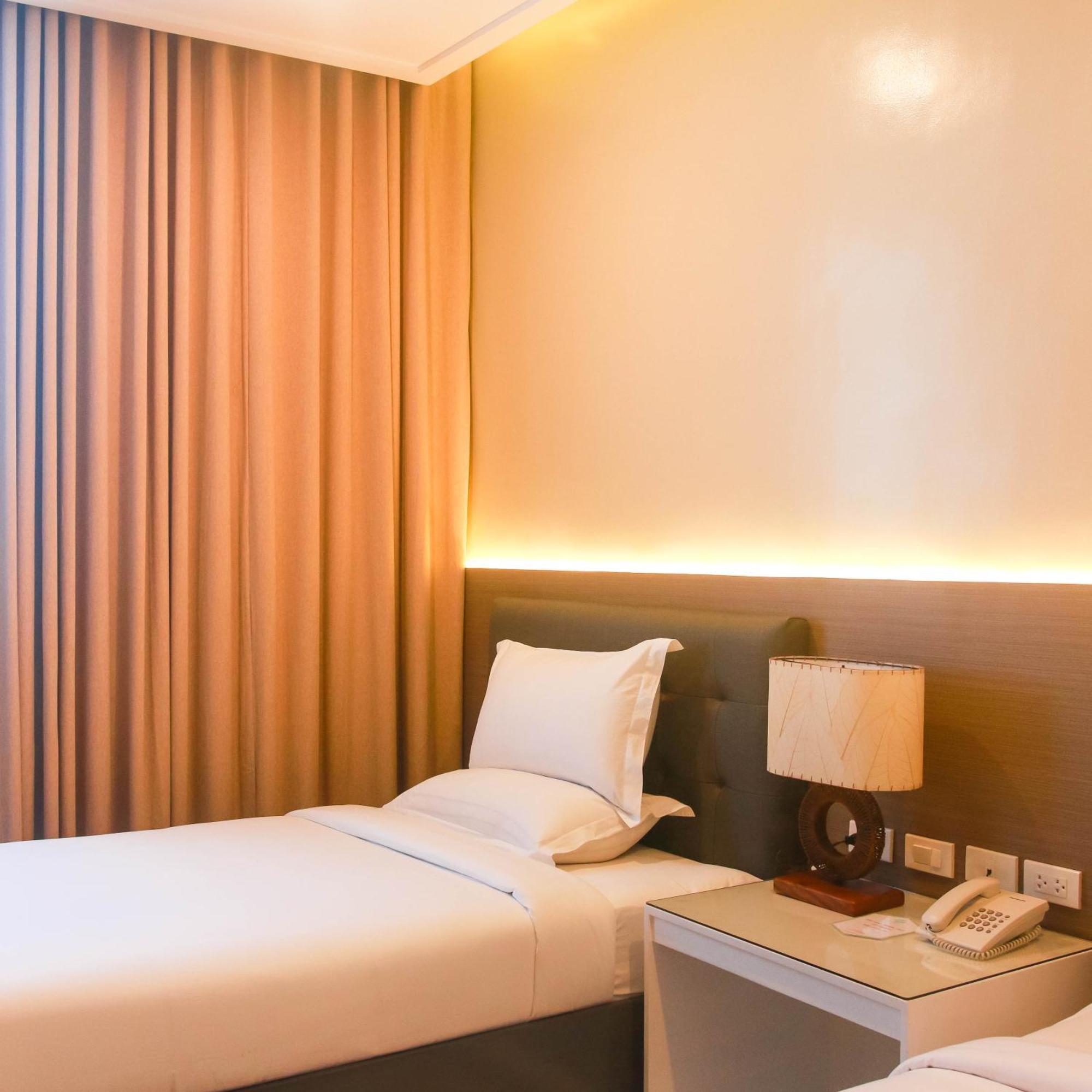 Iloilo Gateway Hotel And Suites Pavia Luaran gambar